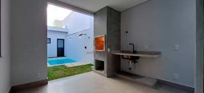 Casa Térrea à venda com 3 suítes e piscina em condomínio fechado na cidade de Paulínia