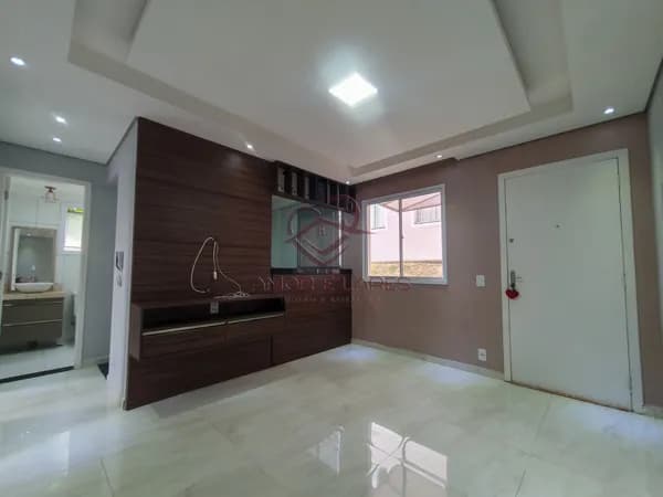 Apartamento à Venda de 45m² com 2 Dormitórios e Garagem Coberta em Condomínio em Sumaré