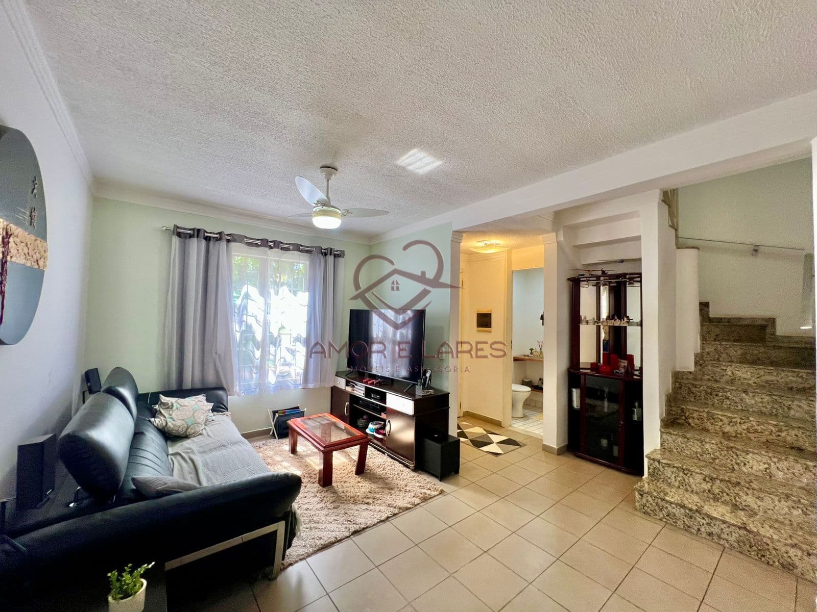 Casa modelo Flávia à venda com 3 dormitórios sendo 1 suíte e 136m2 de construção em bairro planejado na cidade de Sumaré