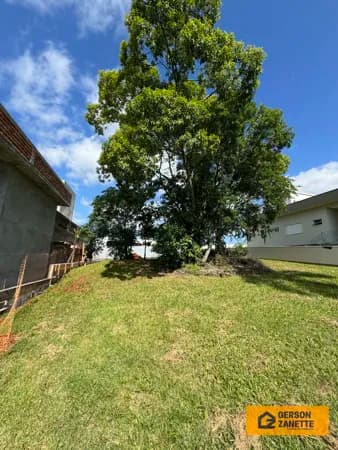 Terreno em Condomínio - Golden Village