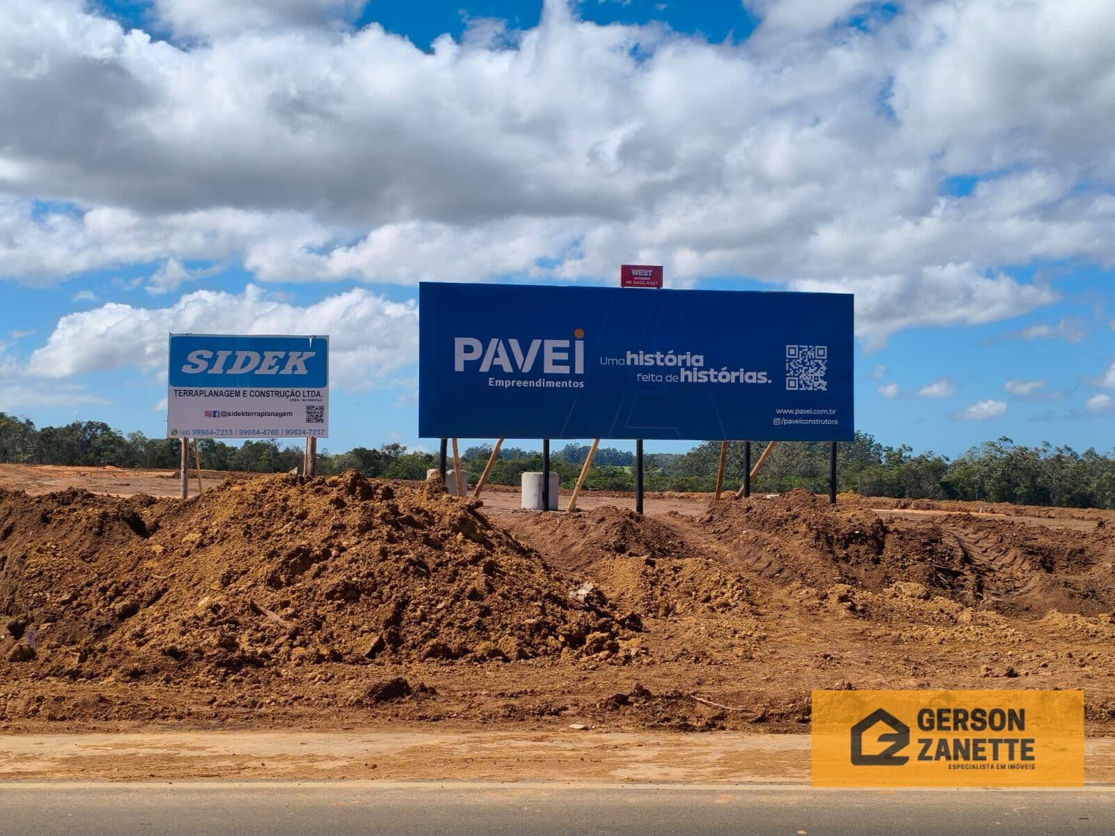 Terreno em Loteamento - RESIDENCIAL CAROLINI