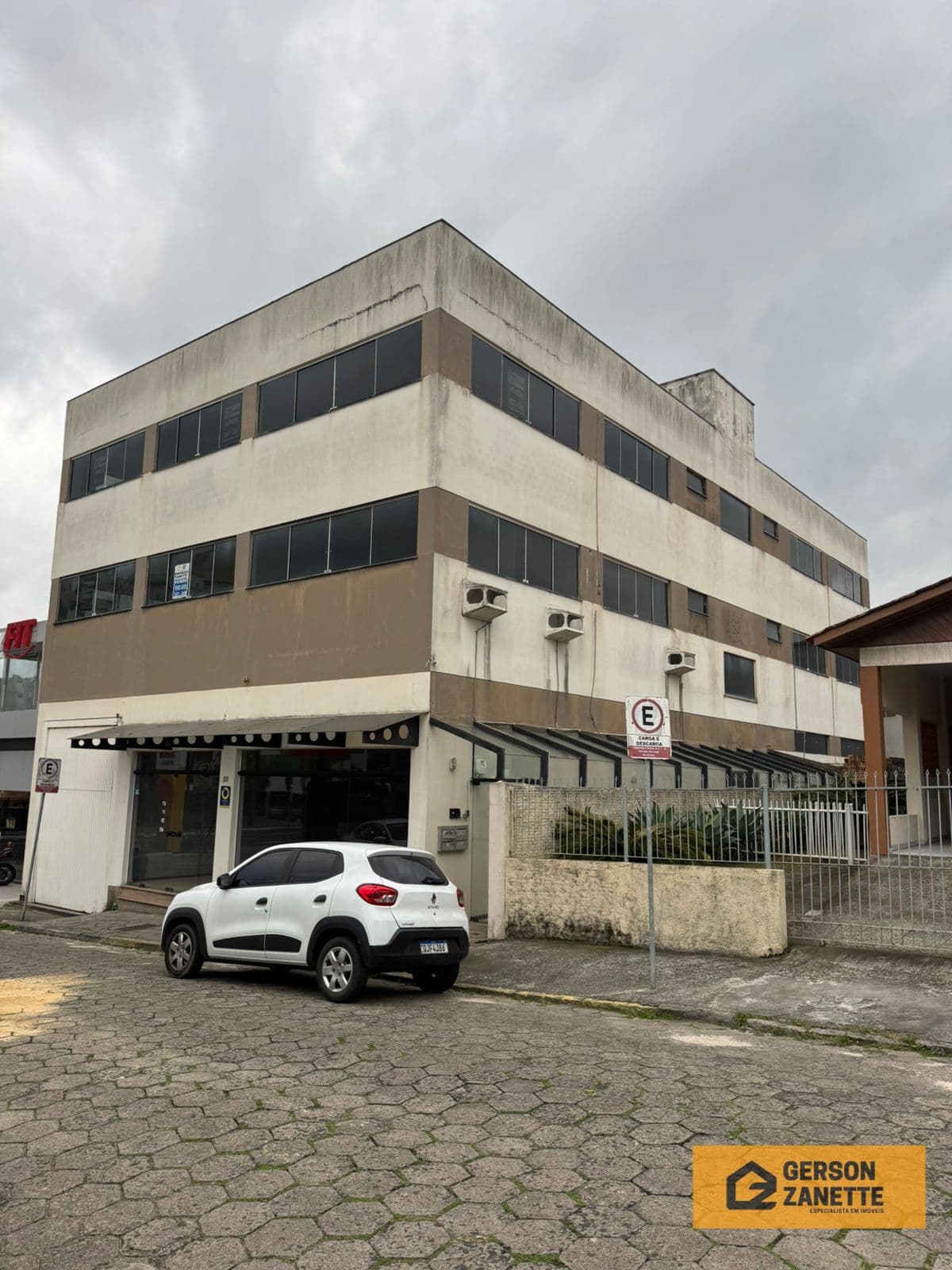 Prédio Comercial - Prédio Comercial