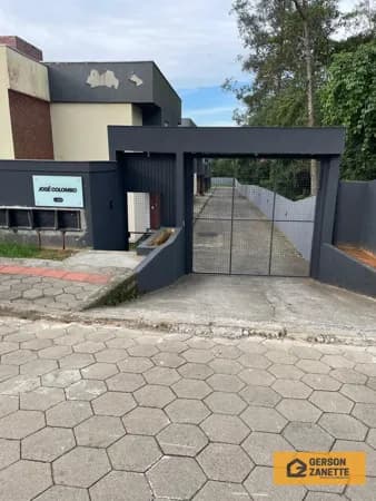RESIDENCIAL MULTIFAMILIAR - Rio Maina