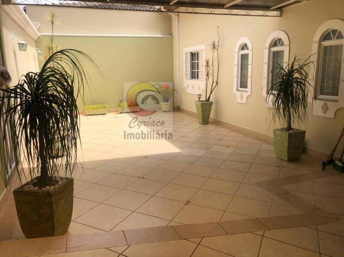 Casa Alto Padrão para Venda em Jardim Reflorenda Botucatu-SP