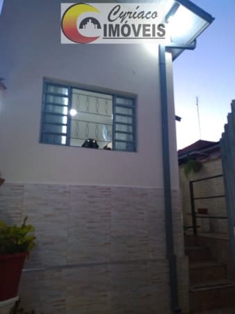 Casa Padrão para Venda em Centro Botucatu-SP