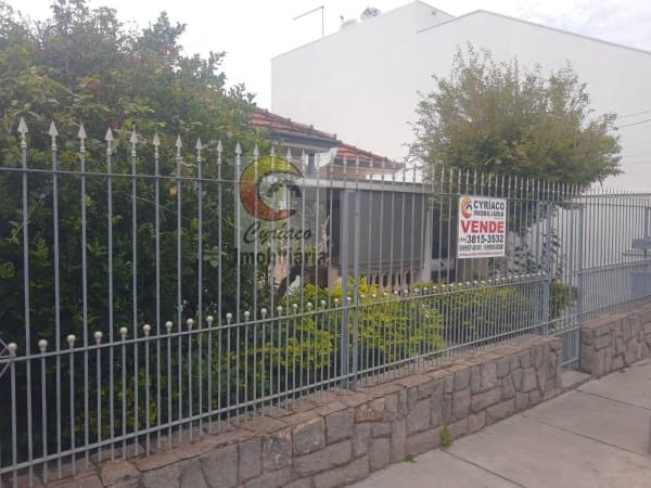 Casa Alto Padrão para Venda em Vila dos Lavradores Botucatu-SP