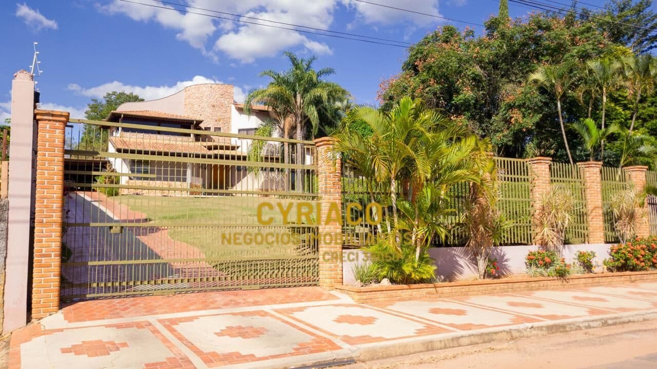 Casa Alto Padrão em Parque dos Pinheiros, Botucatu/SP