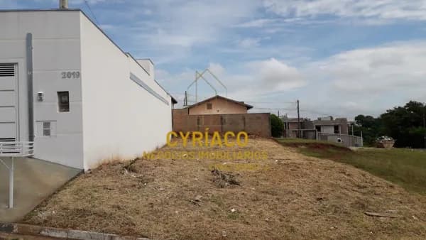 Lote/Terreno em Botucatu - Jardim Itamarati