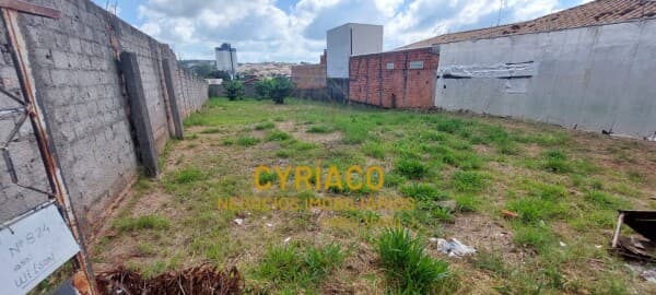 Lote/Terreno em Botucatu - Vila São Lúcio