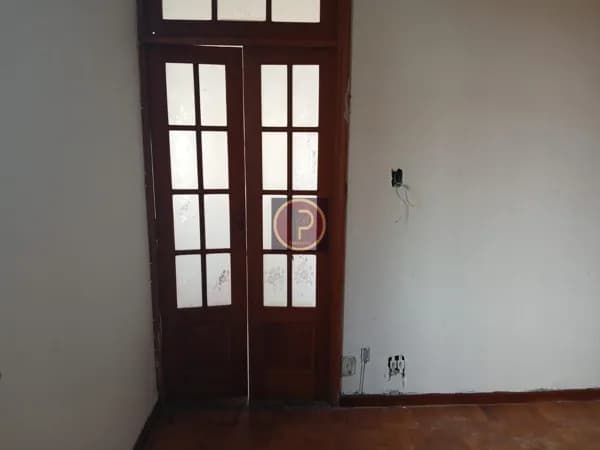 Apartamento 2 quartos com terraço vazio