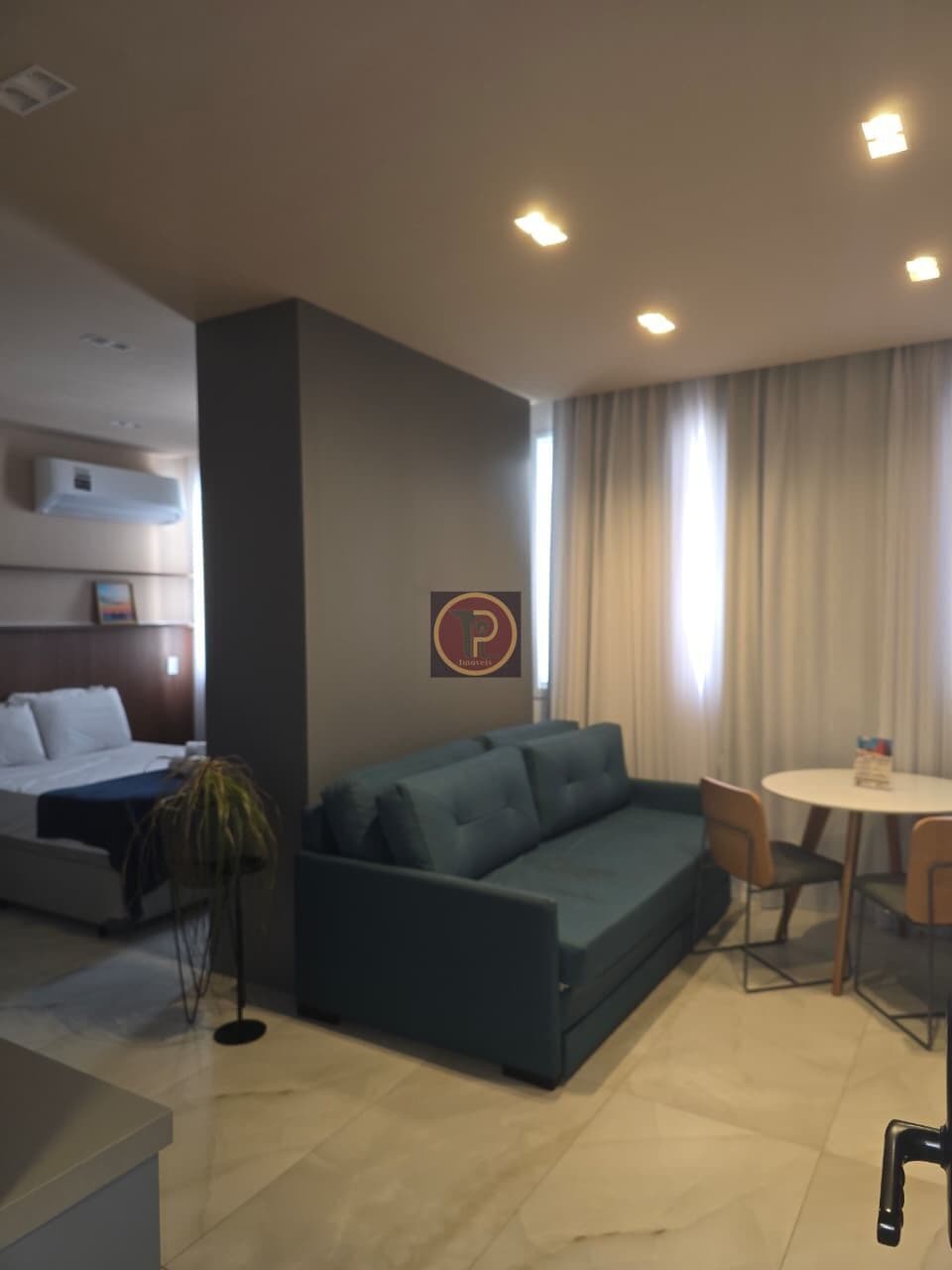 Apartamento Studio alto padrão no centro proximo a confeitaria colombo