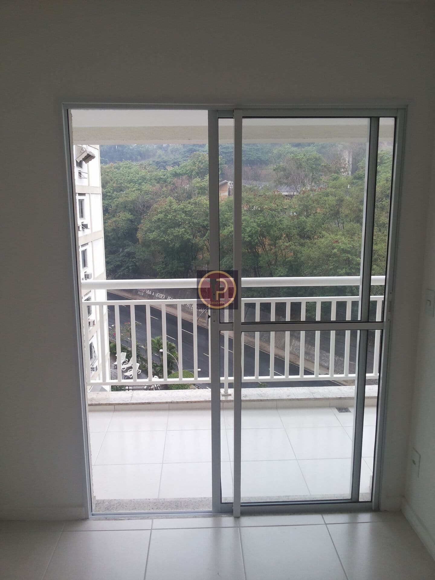 "PRECIOSIDADE PERTO DA UERJ E MARACANÃ!