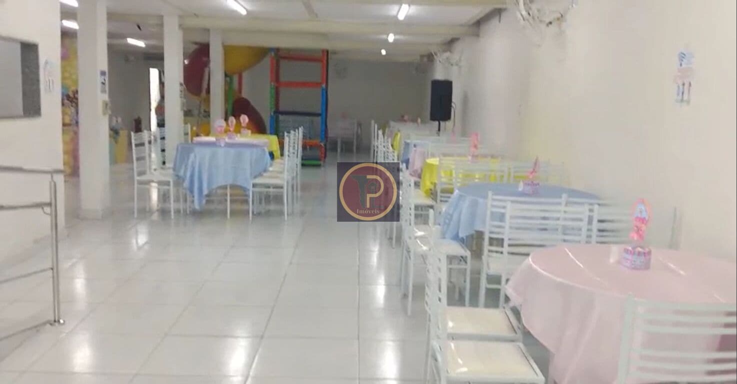 Ponto Comercial Casa de Festas em Bangu com 3 casas anexas