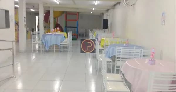 Ponto Comercial Casa de Festas em Bangu com 3 casas anexas