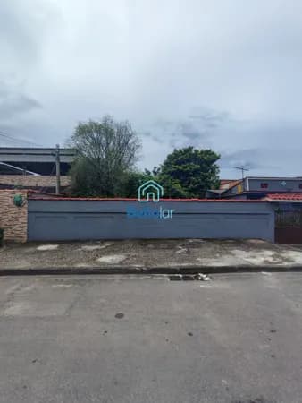 TERRENO À VENDA COM PISCINA