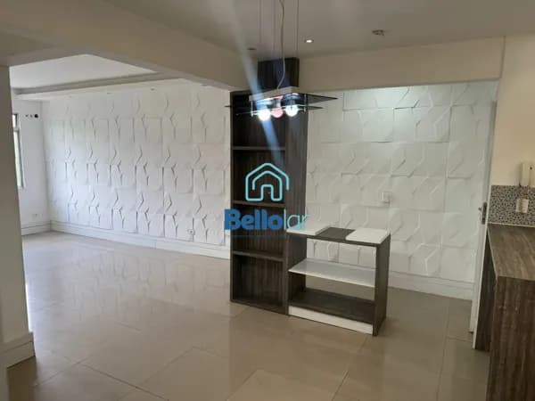 Excelente apartamento no Condomínio Edifício Solar das Rosas – Vila Valqueire
