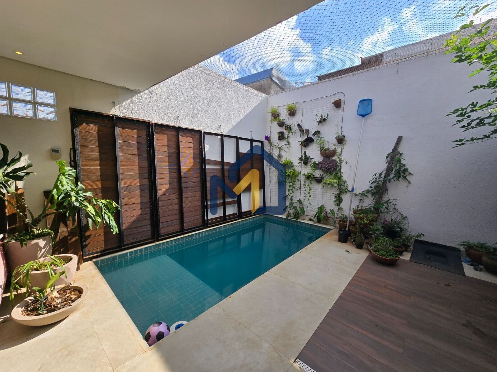 CASA À VENDA, CONDOMÍNIO TERRA NOVA - EUGÊNIO DE MELO EM SÃO JOSÉ DOS CAMPOS/SP