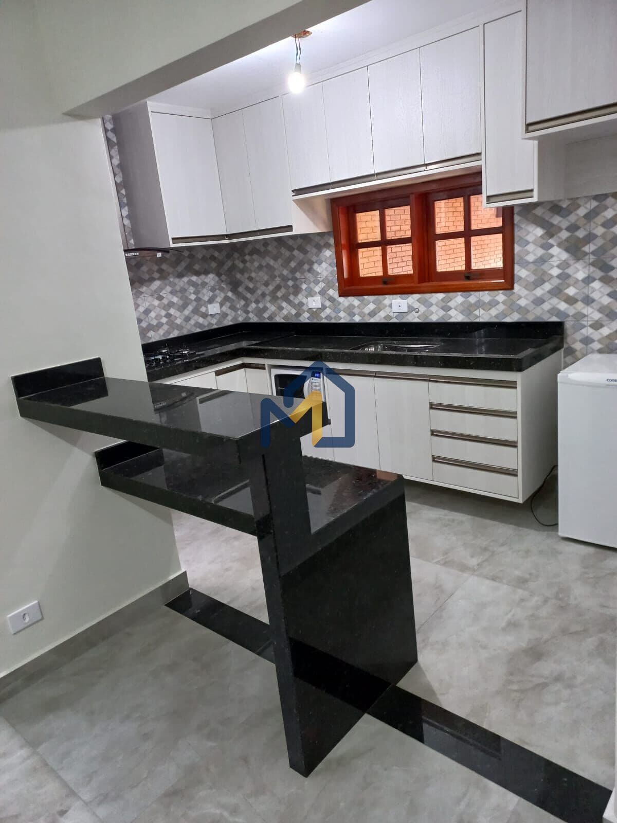 CASA A VENDA NO BAIRRO JARDIM ALVORADA COM 3 DORMITORIOS, 1 SUITE, 3 VAGAS, METRAGEM 250M², SÃO JOSÉ DOS CAMPOS/SP.