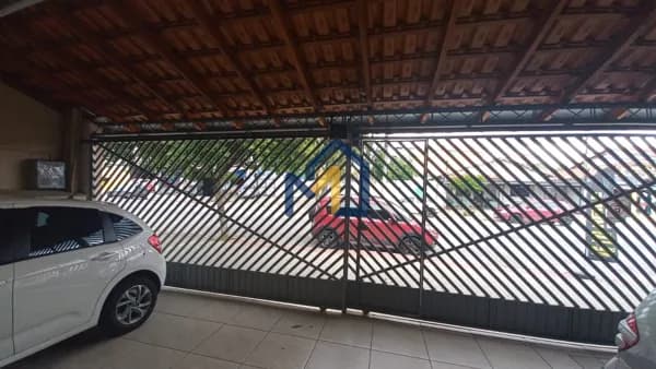 CASA COM 3 DORMITÓRIOS E GARAGEM NA VILA INDUSTRIAL, SÃO JOSÉ DOS CAMPOS -SP