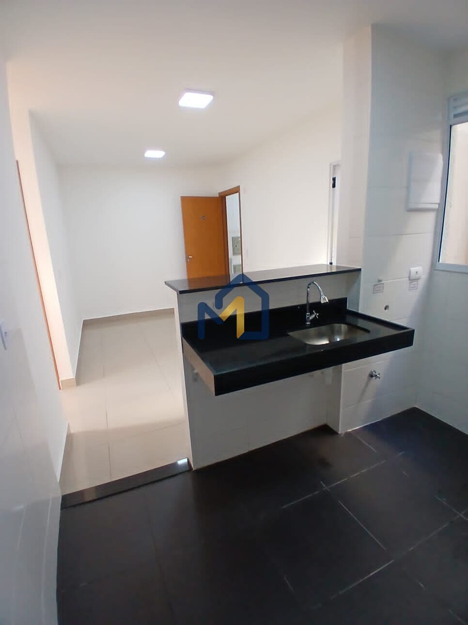 APARTAMENTO À VENDA NO JD. NOVA MICHIGAN EM SÃO JOSÉ DOS CAMPOS/SP
