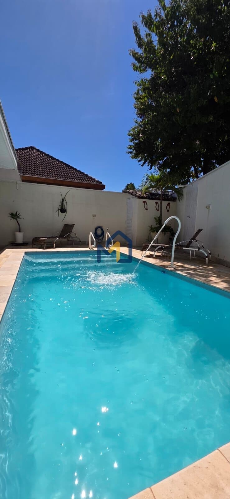 Sobrado de esquina à venda no Urbanova – 3 suítes, 4 vagas, piscina | Altos da Serra IV – São José dos Campos