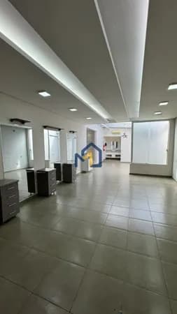 Imóvel Comercial Completo com 5 Ambientes no Parque Industrial – Ideal para Clínica ou Escritório!