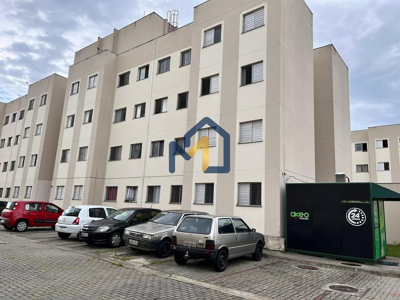 Apartamento reformado em Santana com 2 dormitórios, elevador e condomínio completo