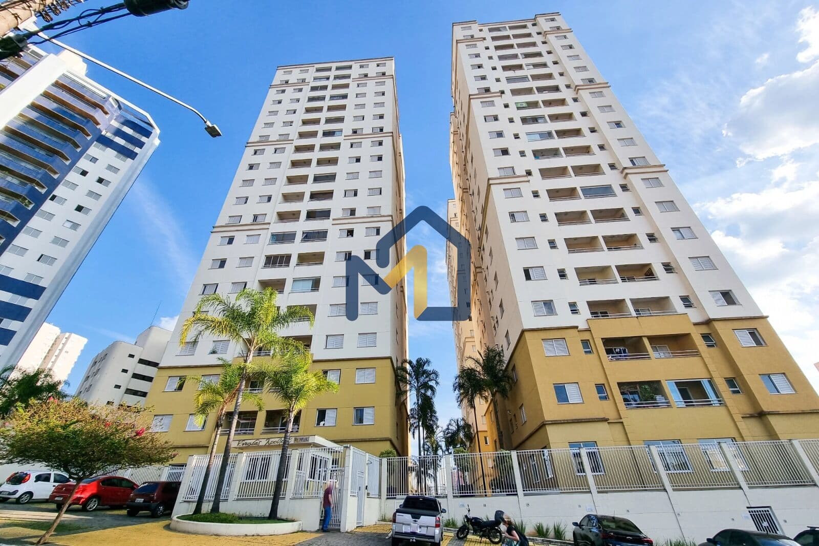 APARTAMENTO À VENDA VIVENDAS DO APOLO, 3 DORMITORIOS, 1 SUITE, 2 VAGAS INDEPENDENTES