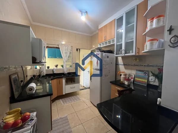 Casa em condomínio fechado com lazer completo e churrasqueira – Jacareí/SP
