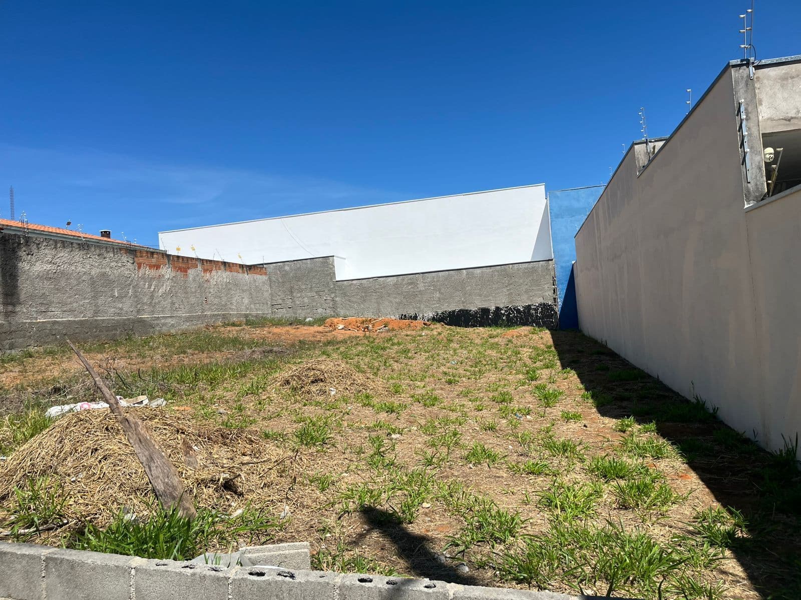 Terreno no Setville em ótima localização, plano e ao lado da avenida principal