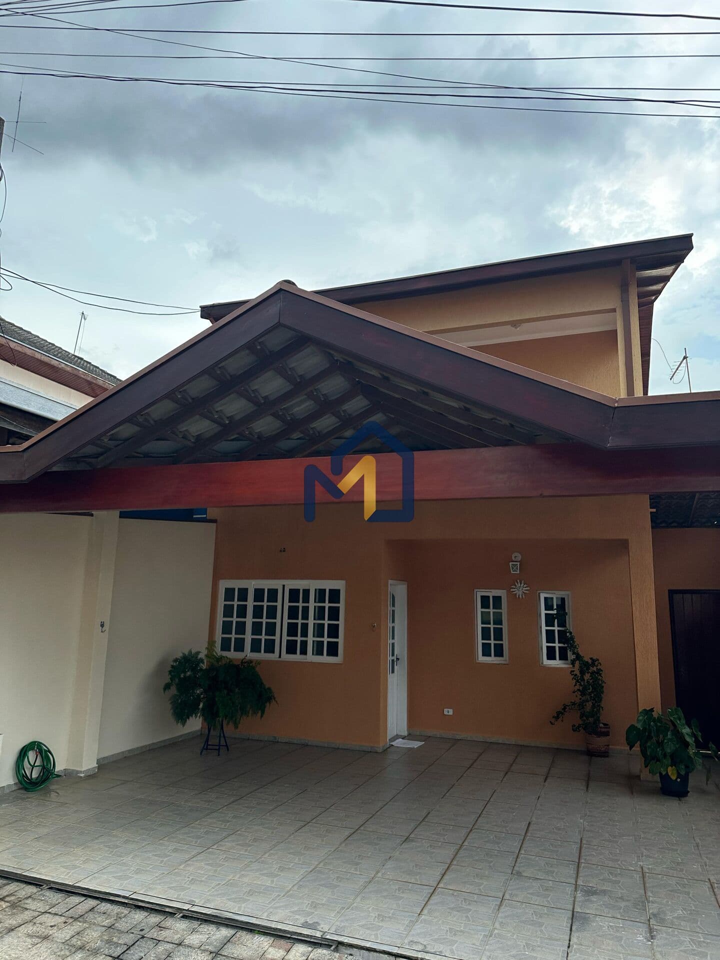 CASA À VENDA EM CONDOMÍNIO FECHADO, JARDIM UIRÁ EM SÃO JOSÉ DOS CAMPOS/SP
