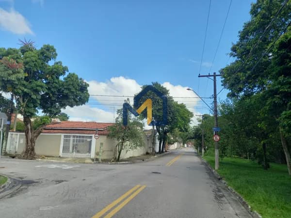CASA A VENDA, 260m² VISTA VERDE, 3 DORMITORIOS 2 SENDO SUÍTE, QUINTAL E 3 VAGAS DE GARAGEM, SÃO JOSÉ DOS CAMPOS