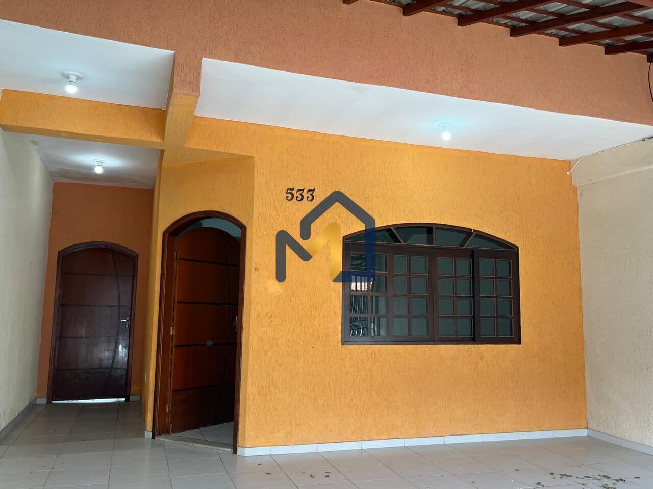 Sobrado à venda no Bosque dos Ipês – 3 quartos, suíte com closet e 206m² construídos