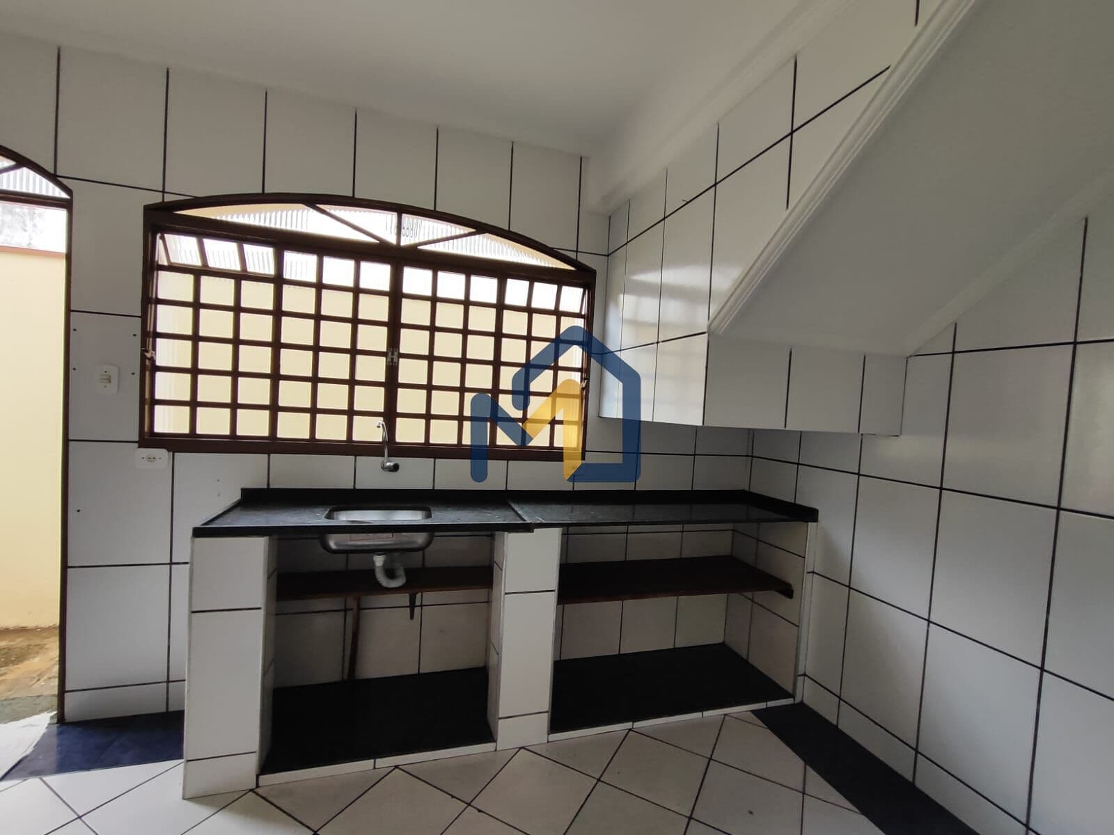SOBRADO A VENDA, BAIRRO PARQUE AEROPORTO - TAUBATÉ, 4 DORMITORIOS 1 SENDO SUITE, 2 VAGAS DE GARAGEM, TAUBATÉ/SP