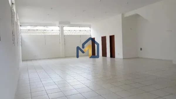 PONTO COMERCIAL A VENDA COM 344M², SALAS AMPLAS, 7 BANHEIROS, 8 VAGAS - JARDIM SATÉLITE- SÃO JOSÉ DOS CAMPOS/SP.