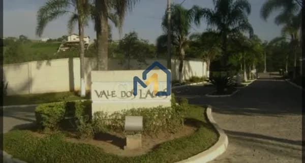 Terreno á venda em condominio Vale dos Lagos em Jacareí