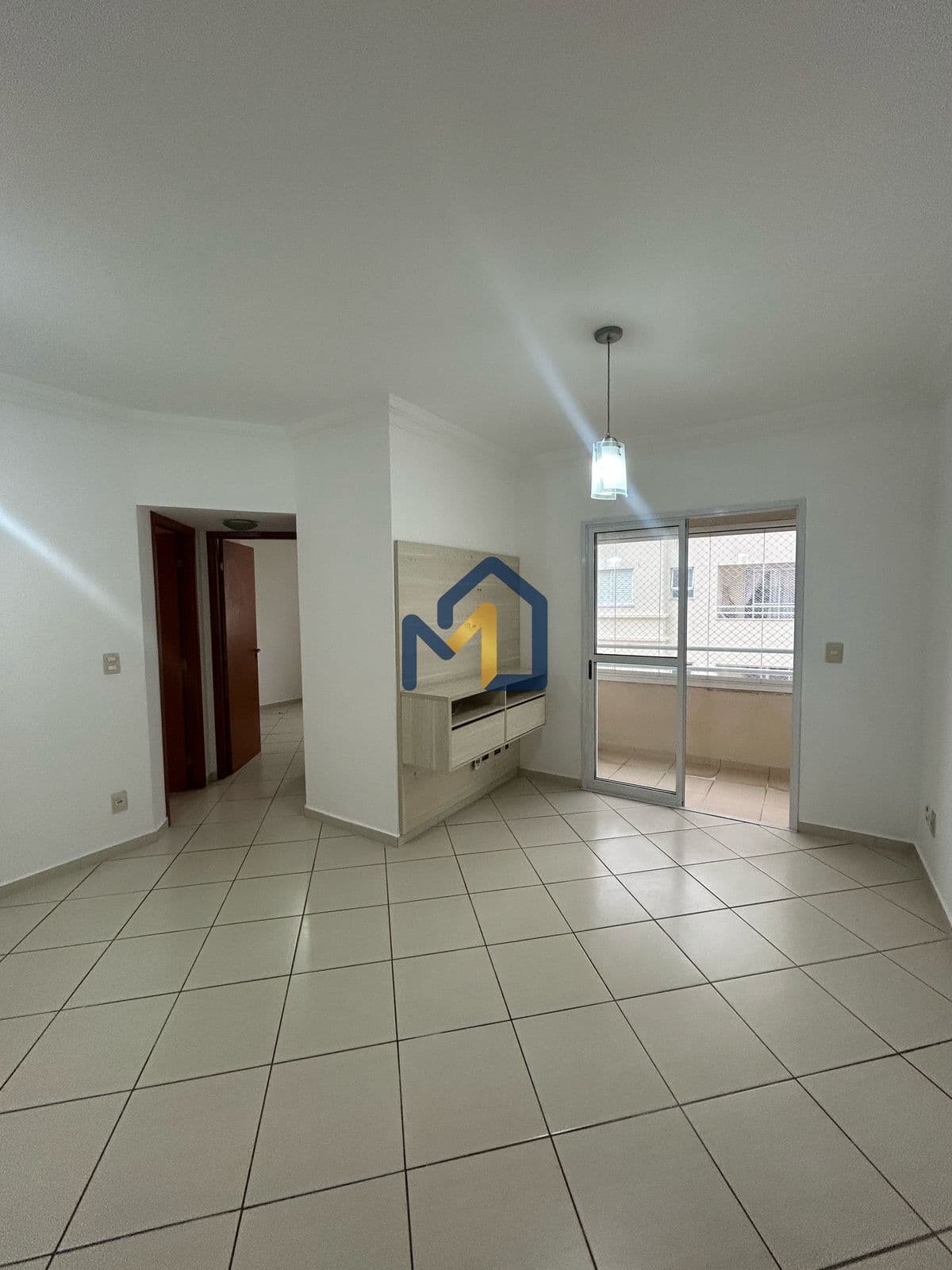 Apartamento Completo com 2 Vagas e Varanda Envidraçada ao Lado do Shopping Colinas