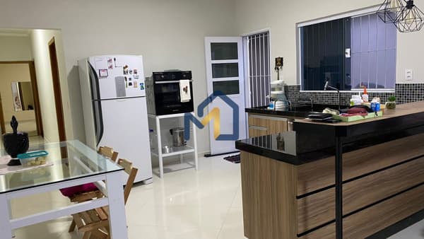 CASA A VENDA NO BAIRRO MAJESTIC COM 2 DORMITÓRIOS, 1 SUÍTES, 2 VAGAS DE GARAGEM, SÃO JOSÉ DOS CAMPOS/SP.