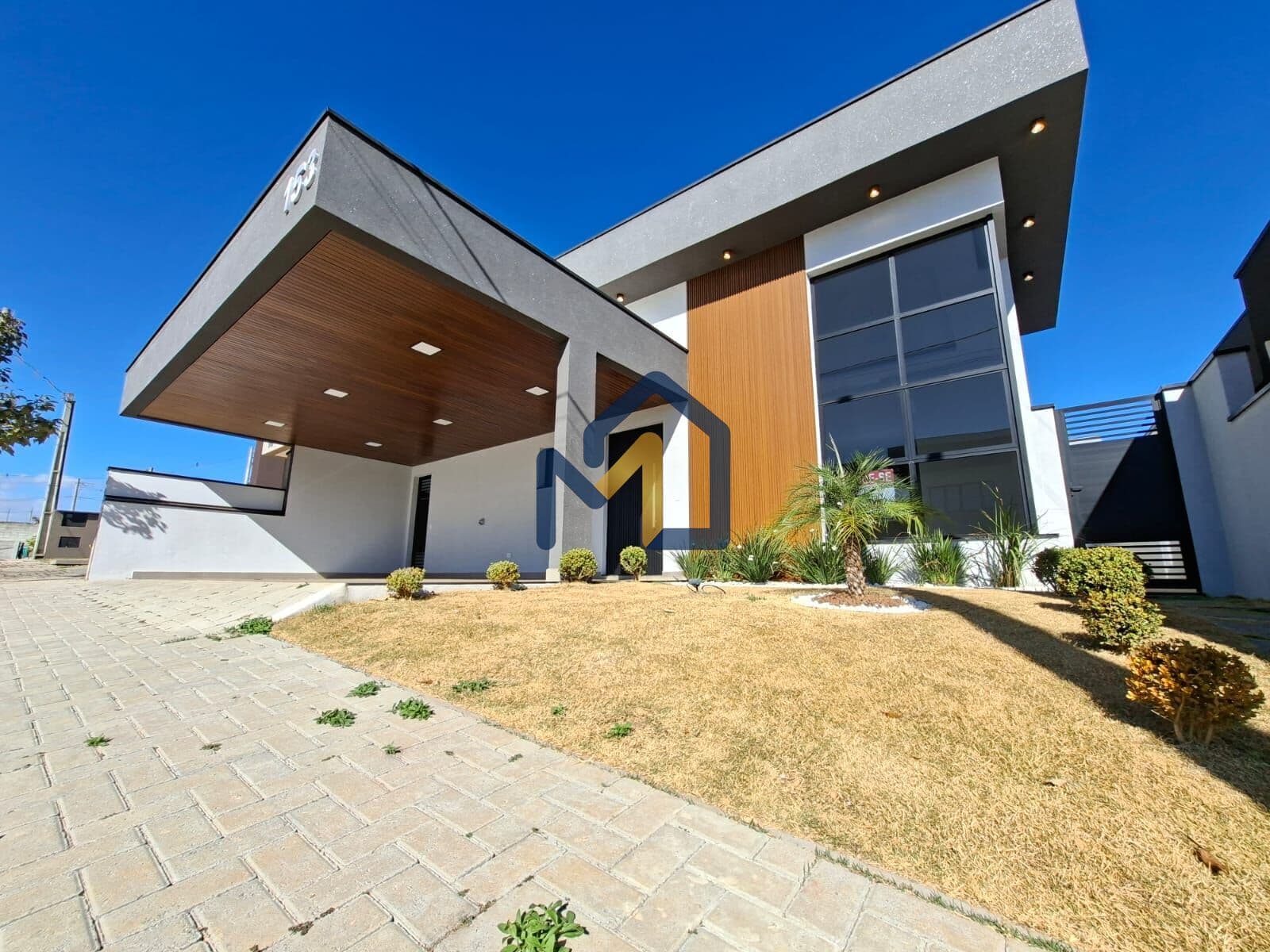 CASA À VENDA, BAIRRO DA FLORESTA EM SÃO JOSÉ DOS CAMPOS/SP