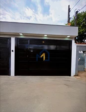 CASA À VENDA, JARDIM SATÉLITE EM SÃO JOSÉ DOS CAMPOS/SP