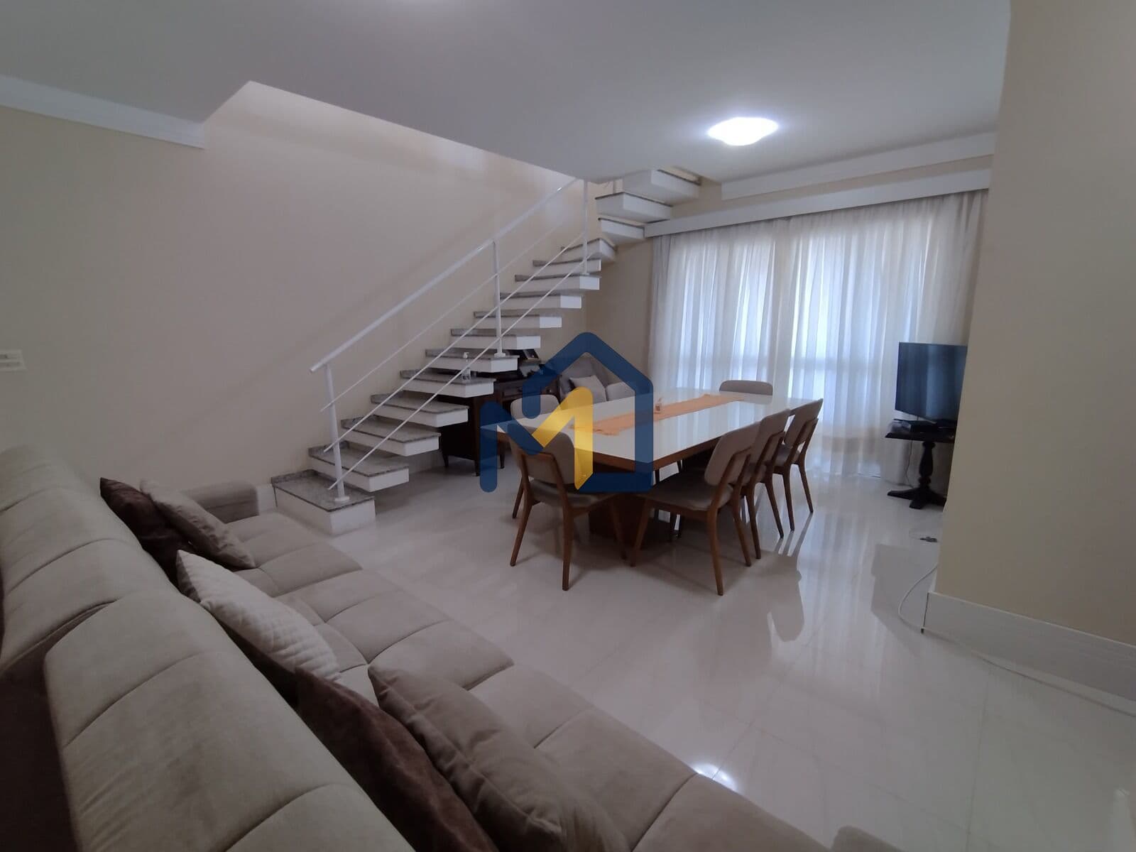 COBERTURA À VENDA NO JARDIM AQUARIUS EM SÃO JOSÉ DOS CAMPOS/SP
