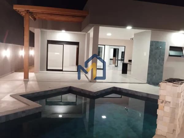 Casa de luxo com piscina e área gourmet no Condomínio Santa Mônica em Caçapava
