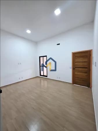 CASA À VENDA, JARDIM SATÉLITE EM SÃO JOSÉ DOS CAMPOS/SP