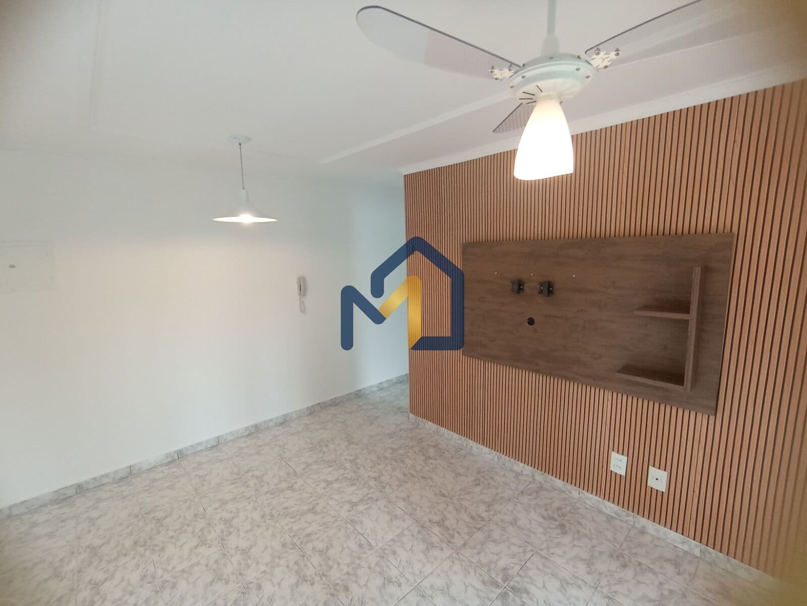 Apartamento Reformado com 2 Quartos e Lazer Completo no Bosque dos Eucaliptos