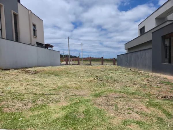 Terreno 270m² Acima do Padrão no Reserva Aruanã – Alto Padrão!