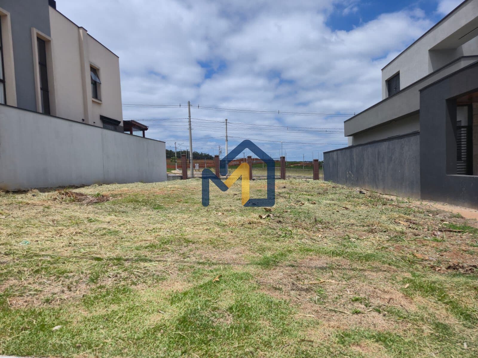 Terreno 270m² Acima do Padrão no Reserva Aruanã – Alto Padrão!