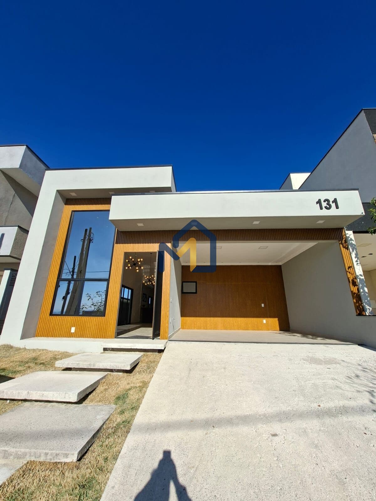 CASA À VENDA EM CONDOMÍNIO FECHADO - CAÇAPAVA/SP