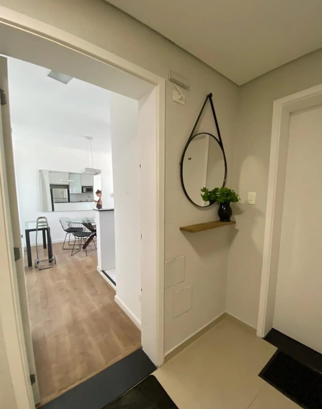 APARTAMENTO MOBILIADO ao lado do CenterVale com 2 VAGAS e ANDAR ALTO Condomínio HouseVale