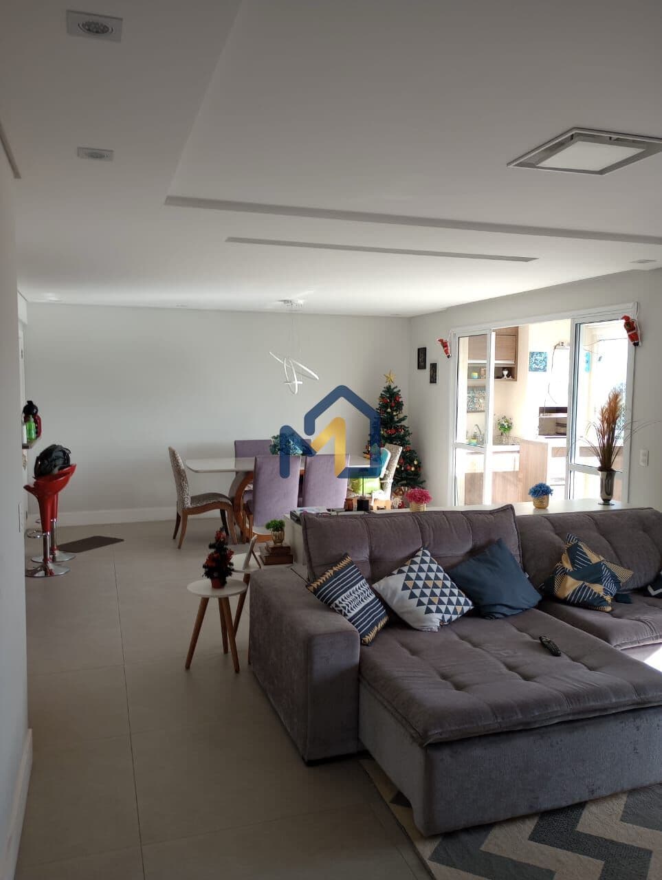APARTAMENTO A VENDA COM 119M², 3 DORMITORIOS, 1 SUITE, 2 VAGAS - URBANOVA - SÃO JOSÉ DOS CAMPOS/SP.