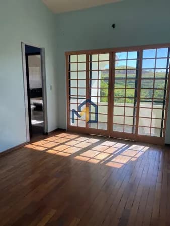 CASA DE ESQUINA NO CONDOMINIO PORTAL DA SERRA, URBANOVA - SÃO JOSÉ DOS CAMPOS